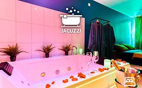 Narbnb - Eden Suite - Jacuzzi - Parking - Clim